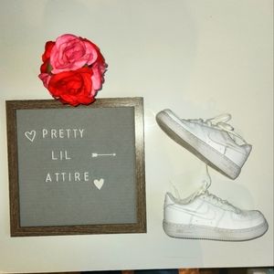 Girls White Nike Air Force 1 Shoes Size 13